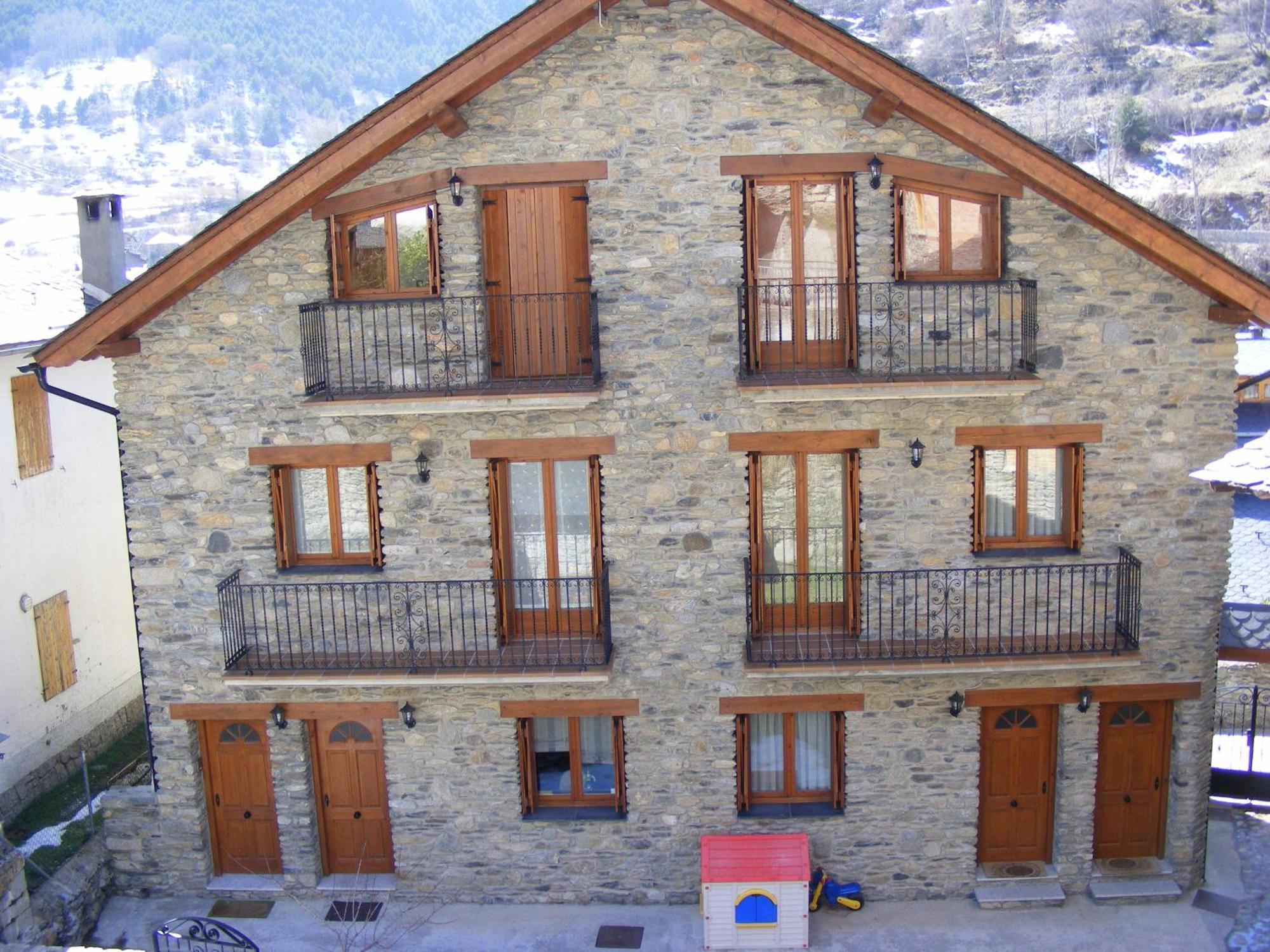 Apartaments L'Arrel Espot Ngoại thất bức ảnh