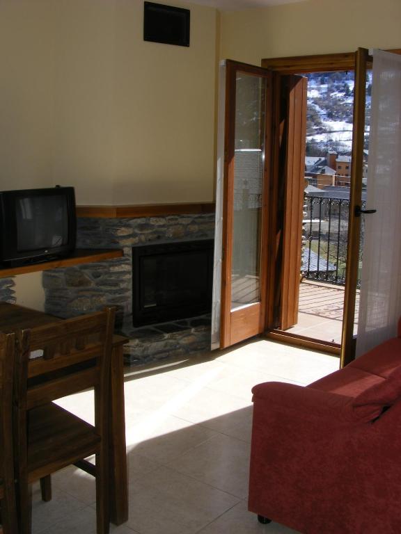Apartaments L'Arrel Espot Ngoại thất bức ảnh
